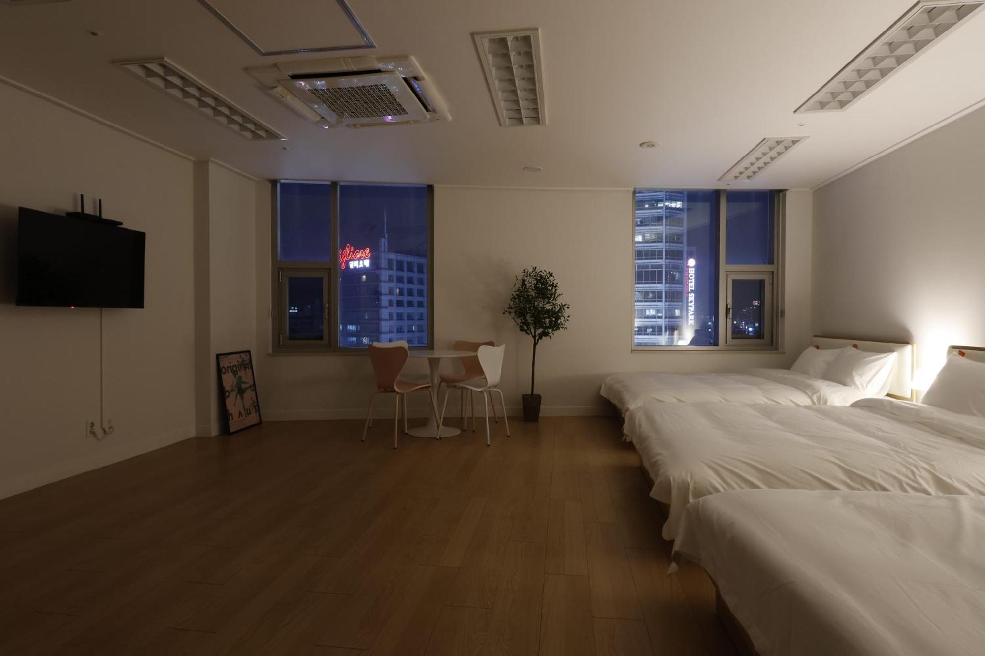 "Grand Opened" Maxtyle Guesthouse Dongdaemun Сеул Экстерьер фото